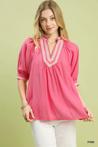 Solid Contrast Trim Pleated Top
