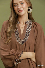 Leopard Trim V-Neck Puff Sleeve Blouse