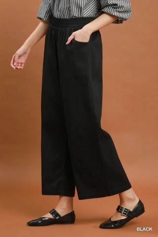 UMGEE Wide Leg Pull-On Crop Pants with Pockets