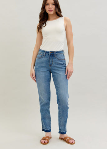Judy Blue MID RISE RELEASE HEM BOYFRIEND