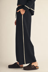 Embroidered Scallop Accent Casual Sweatpants